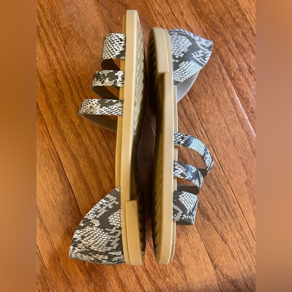 Size 6 CROCS Sandals - Picture 2 of 3